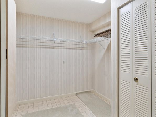 901 Seafarer Circle 201, Jupiter FL 33477