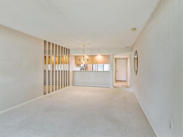 901 Seafarer Circle 201, Jupiter FL 33477