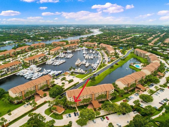 901 Seafarer Circle 201, Jupiter FL 33477
