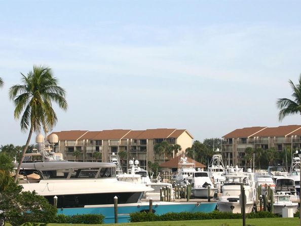 901 Seafarer Circle 201, Jupiter FL 33477