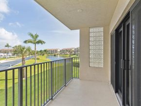 901 Seafarer Circle 201, Jupiter FL 33477