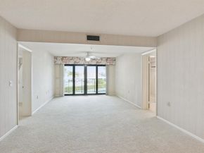 901 Seafarer Circle 201, Jupiter FL 33477