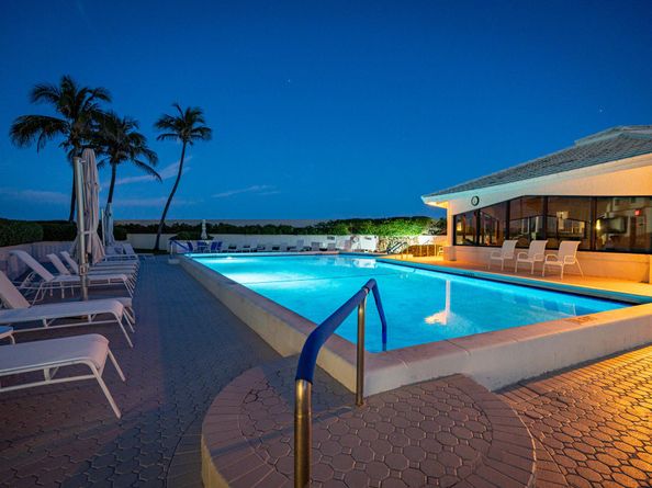 3589 S Ocean Boulevard 314, South Palm Beach FL 33480