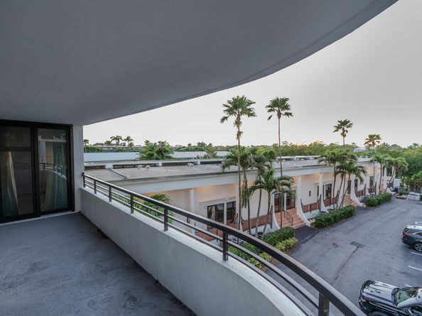 3589 S Ocean Boulevard 314, South Palm Beach FL 33480