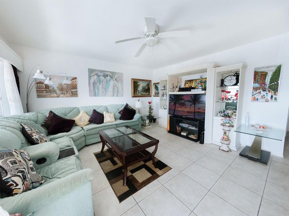 100 SE 6th Avenue 303, Pompano Beach FL 33060