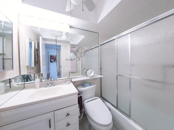 100 SE 6th Avenue 303, Pompano Beach FL 33060
