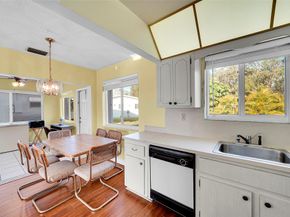 2403 Emerson Cir, Hollywood FL 33021