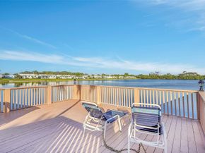 2403 Emerson Cir, Hollywood FL 33021