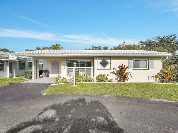 2403 Emerson Cir, Hollywood FL 33021