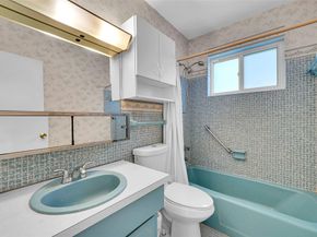 2403 Emerson Cir, Hollywood FL 33021