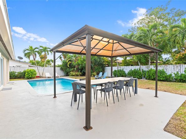 5701 NE 16th Ave, Fort Lauderdale FL 33334