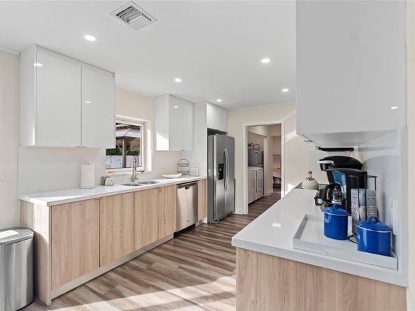 5701 NE 16th Ave, Fort Lauderdale FL 33334