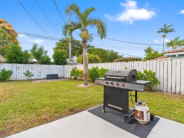 5701 NE 16th Ave, Fort Lauderdale FL 33334
