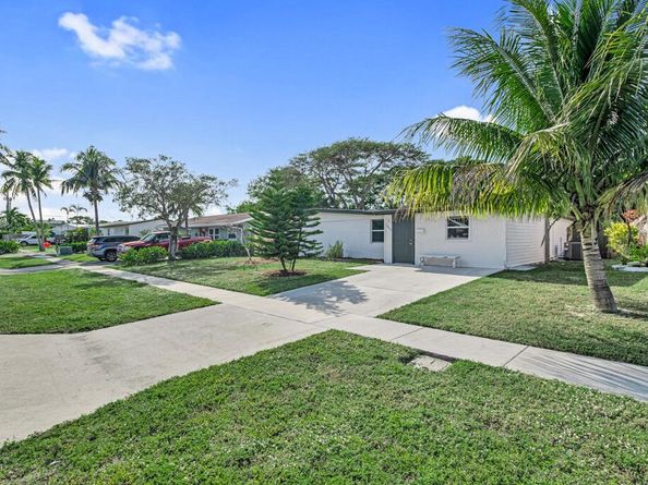 12063 Acapulco Avenue, Palm Beach Gardens FL 33410