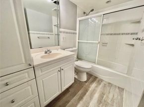 7120 Fairway Dr L3, Miami Lakes FL 33014