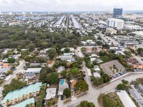 1420 S Miami Rd, Fort Lauderdale FL 33316