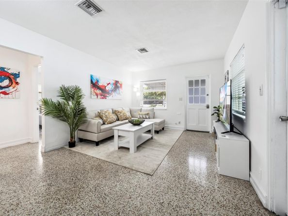 1420 S Miami Rd, Fort Lauderdale FL 33316