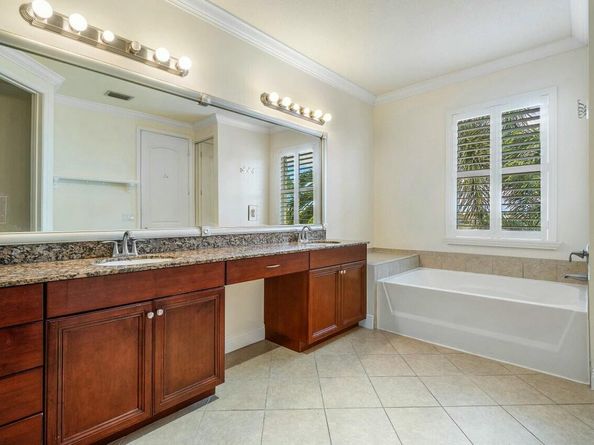 8429 Cocoplum Sound Lane, West Palm Beach FL 33411