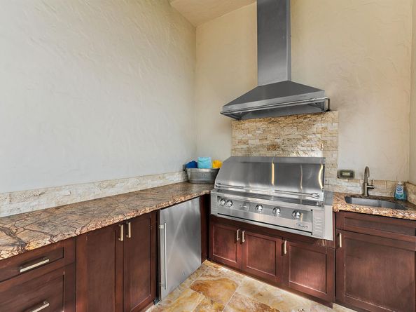 135 W Bears Club Drive, Jupiter FL 33477