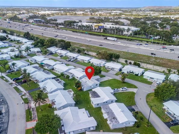 2920 NW 2nd Ave, Pompano Beach FL 33064