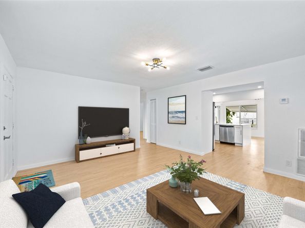 2920 NW 2nd Ave, Pompano Beach FL 33064