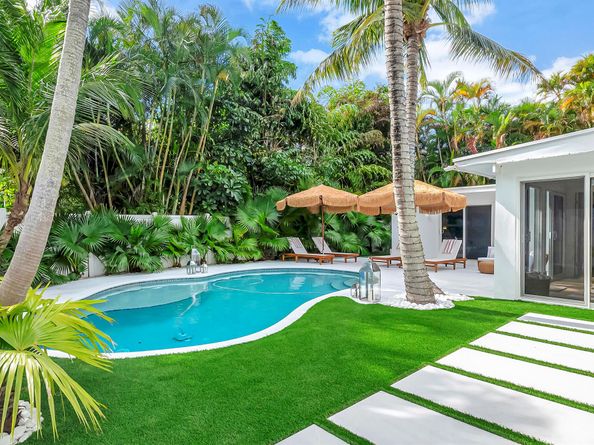 103 S Atlantic Drive, Lantana FL 33462