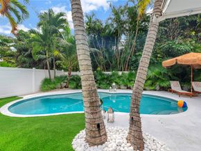 103 S Atlantic Drive, Lantana FL 33462