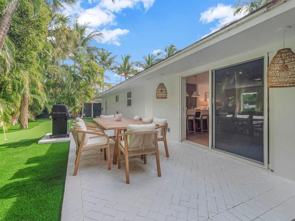 103 S Atlantic Drive, Lantana FL 33462