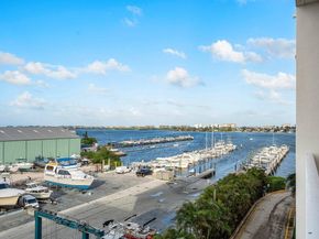 806 E Windward Way 509, Lantana FL 33462