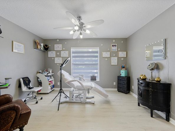 3021 El Camino Real, West Palm Beach FL 33409