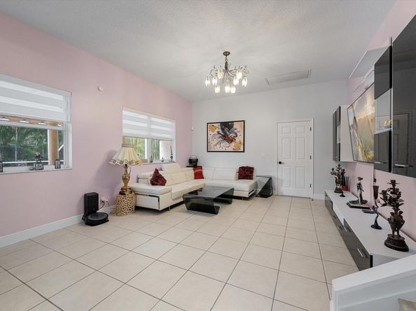 3021 El Camino Real, West Palm Beach FL 33409