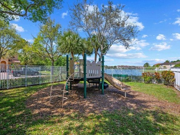 3021 El Camino Real, West Palm Beach FL 33409