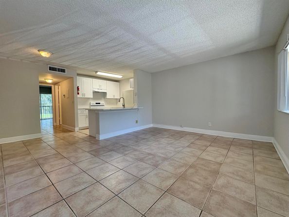 1830 W Meadows Circle 1830, Boynton Beach FL 33436