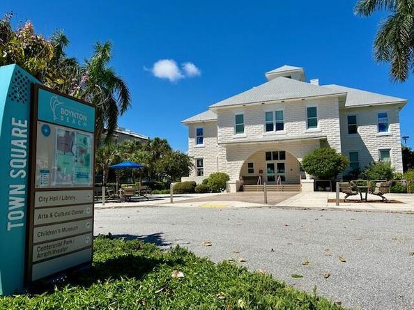 1830 W Meadows Circle 1830, Boynton Beach FL 33436