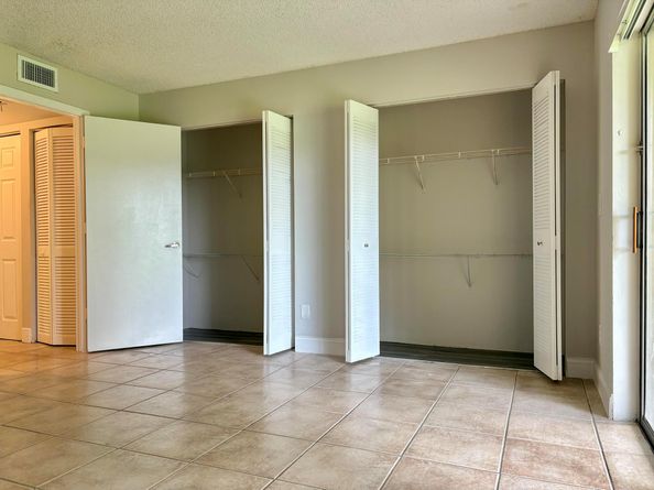 1830 W Meadows Circle 1830, Boynton Beach FL 33436