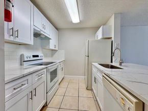 1830 W Meadows Circle 1830, Boynton Beach FL 33436