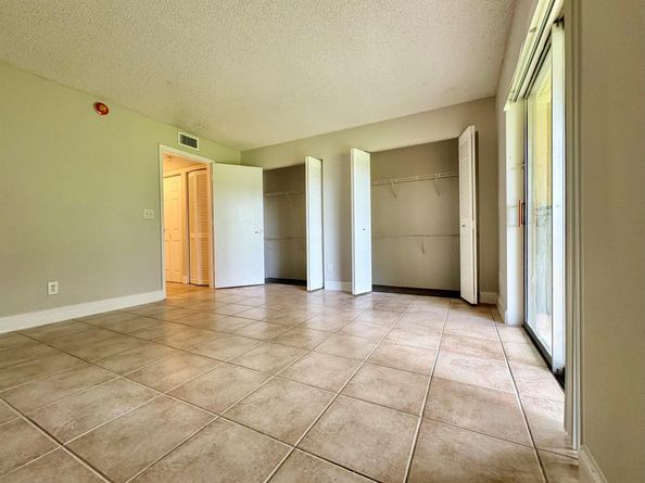 1830 W Meadows Circle 1830, Boynton Beach FL 33436
