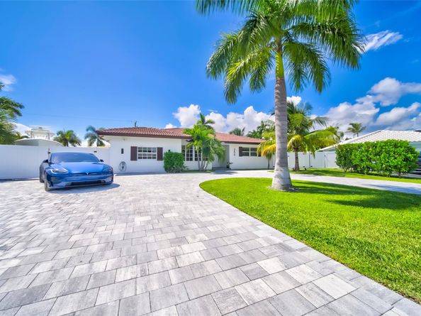 250 NE 27th Court, Boca Raton FL 33431