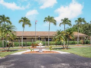 539 Shady Pine Way B2, Greenacres FL 33415