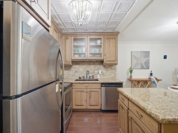 101 E Mcnab Road 102, Pompano Beach FL 33060