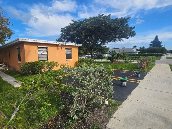 800 NW 1st Street, Delray Beach FL 33444