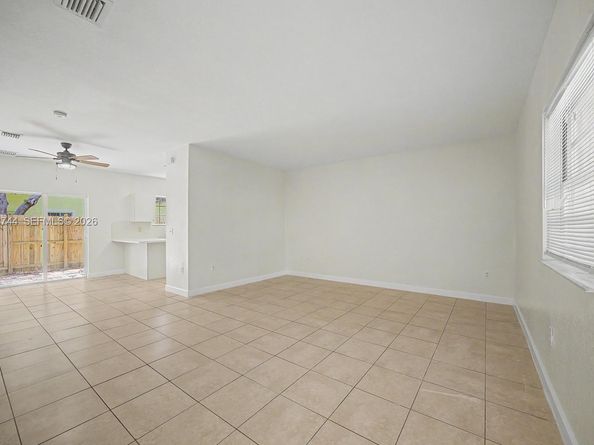373 NE 26th Place 102, Homestead FL 33033