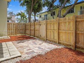 373 NE 26th Place 102, Homestead FL 33033