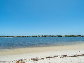 103 Half Moon Circle E2, Hypoluxo FL 33462