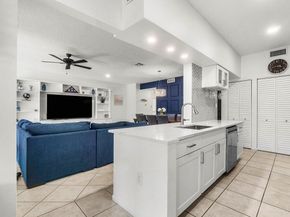 103 Half Moon Circle E2, Hypoluxo FL 33462