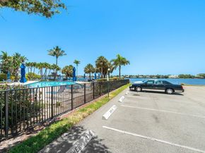 103 Half Moon Circle E2, Hypoluxo FL 33462