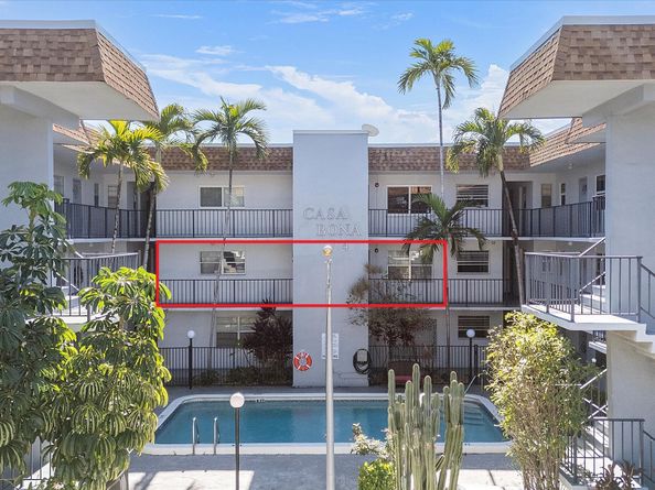 714 NE 10th Street 205, Hallandale Beach FL 33009