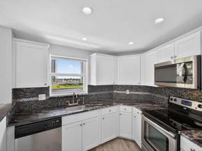 28 Yacht Club Drive 409, North Palm Beach FL 33408