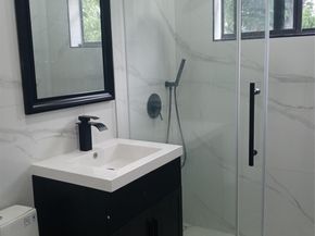 Undisclosed Address #FX-10511301, Miami FL 33168