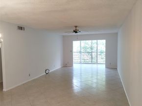 2403 Antigua Cir E3, Coconut Creek FL 33066